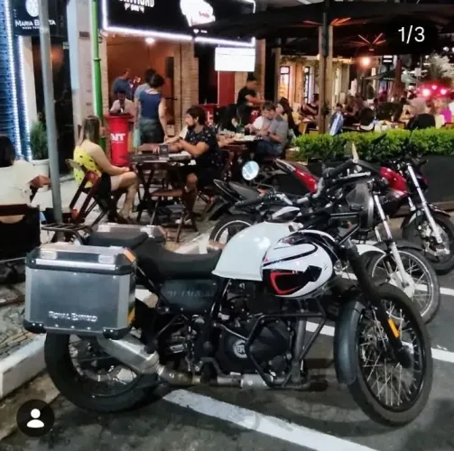 Himalayan 411 repleta da acessórios