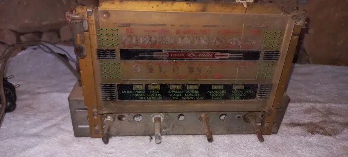 Radio antigo valvulado broadscast