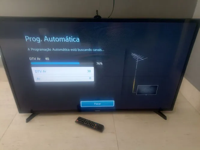 televisão com risco na tela
