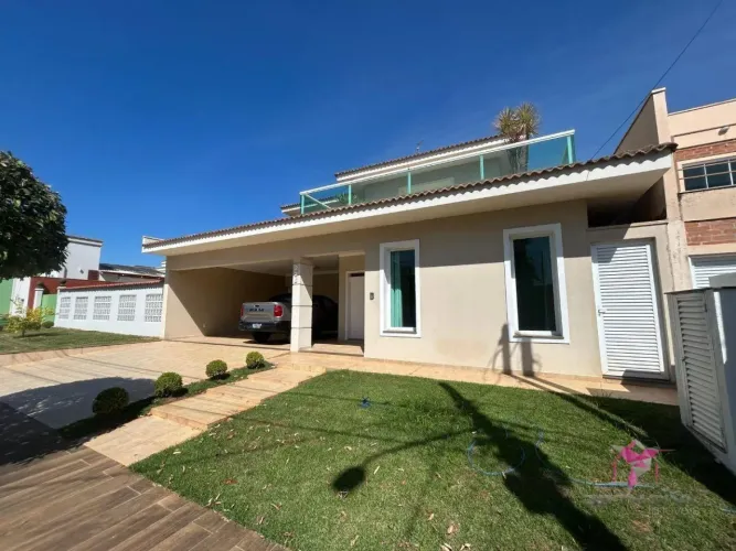 Casa com 4 dormitórios à venda, 330 m² por R$ 2.000.000,00 - Cidade Jardim - Pirassununga/