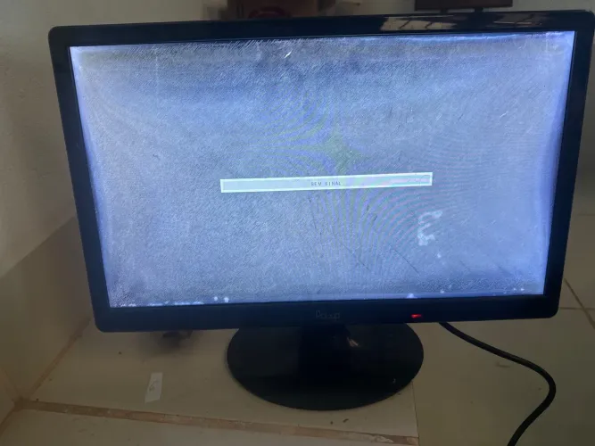 Monitor 19 polegadas pctop hdmi e vga com mancha