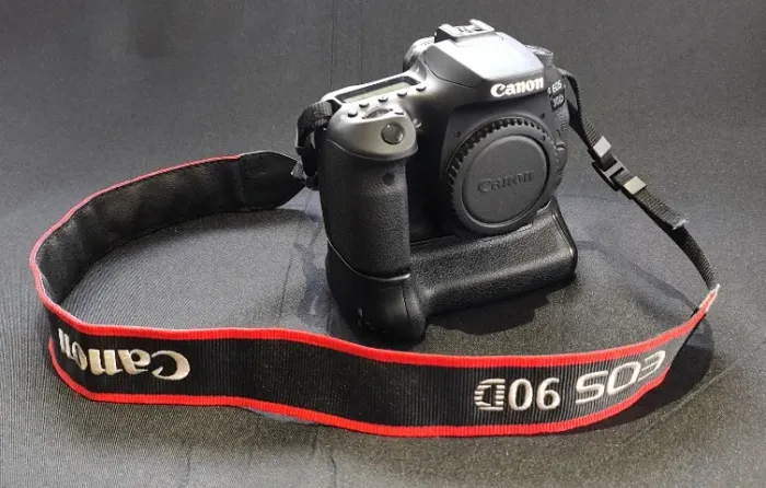 CANON 90D + GRIP DE BATERIA