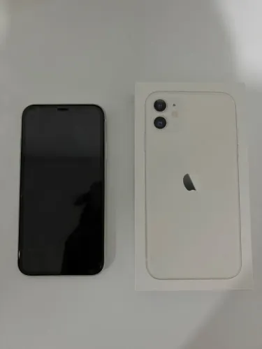 Vendo IPhone 11 ( 128 GB)