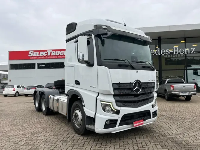 Mercedes-Benz Actros 2548 LS 6x2 | Selectrucks.