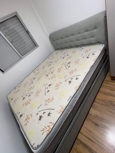 Cama queen 