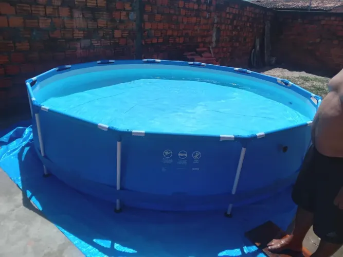 Piscina Nova na Caixa Lacrada de Fábrica 
