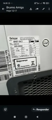Freezer semi novo