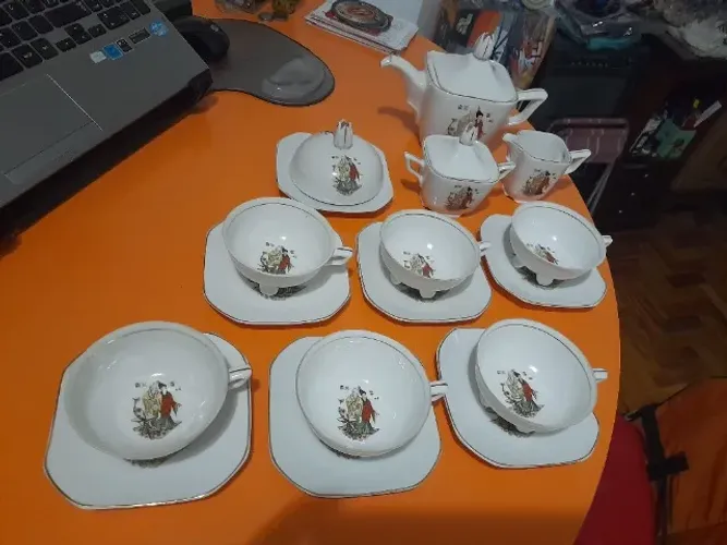 Conjunto de Café ou Chá Condessa de Blumenau, século XX, ler a descrição