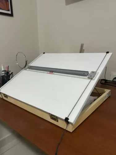 Mesa A3 para desenho técnico