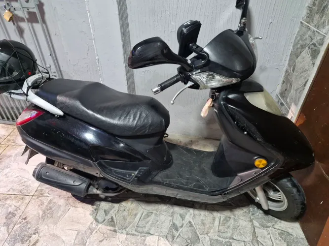 Dafra Smart 125 2014 | Moto automática para trabalhar com doc em dia