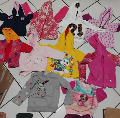 Lote de roupas de bebé