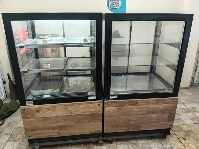 Vitrine Refrireda e Quente