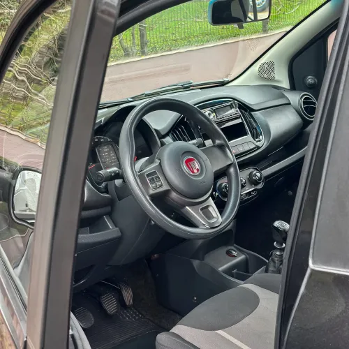 Fiat Uno WAY Celeb. 1.0 EVO Fire Flex 8V 5P 2015