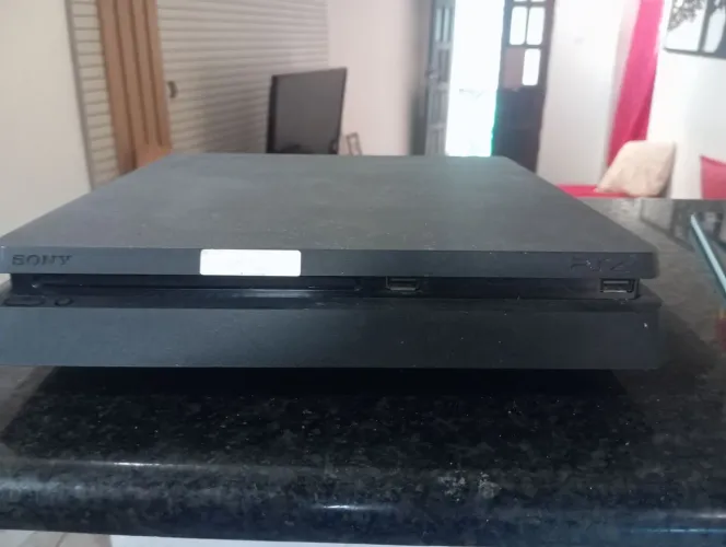 Play 4 slim 1TB