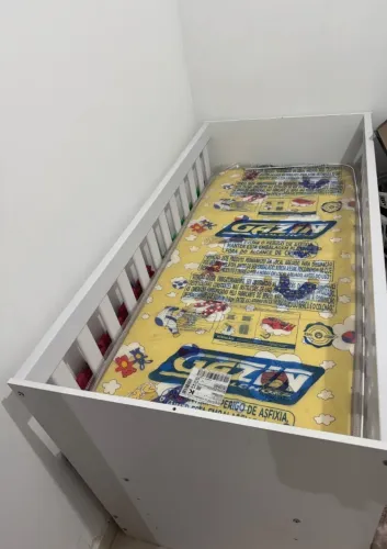 Berço com colchão