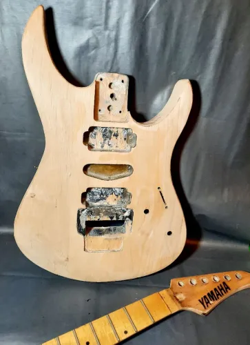 Guitarra Yamaha