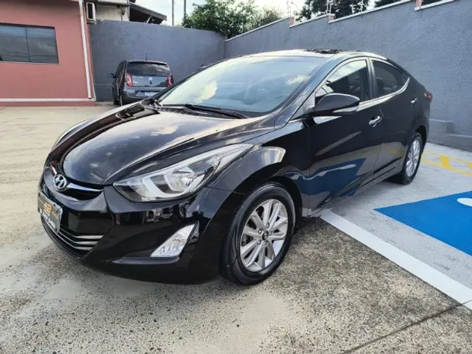 Hyundai Elantra GLS 2.0 16V Flex Aut. 2016