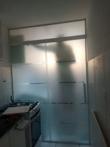 Porta de Vidro para cozinha, resistente ao calor. Medidas na descrição