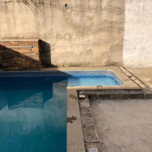 CASA 2QTOS COM PISCINA