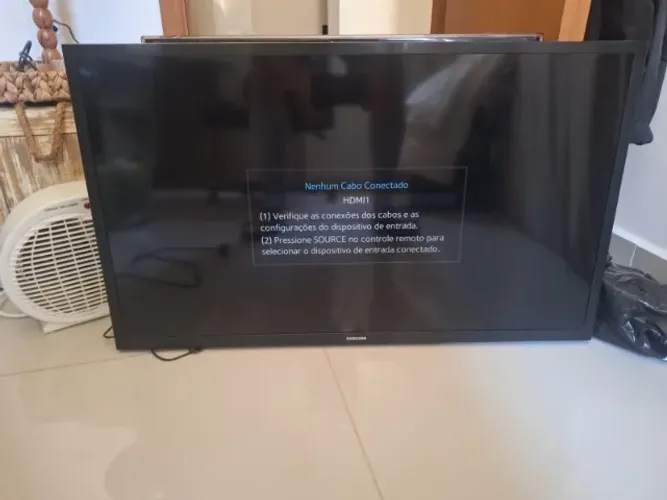 Uma televisão de 32" Samsung + um monitor de 23" Samsung no precinho!