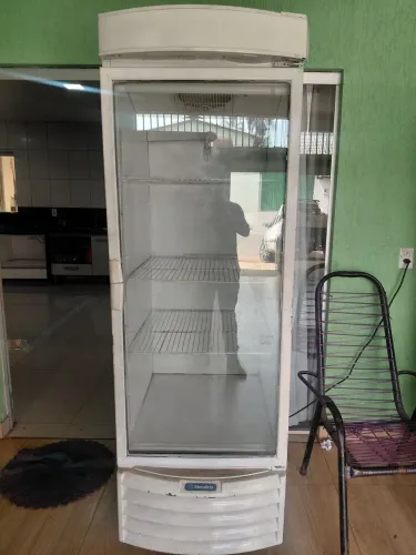 Cervejeira 600 litros completa frosfre funcionando perfeitamente todas peças, conservada