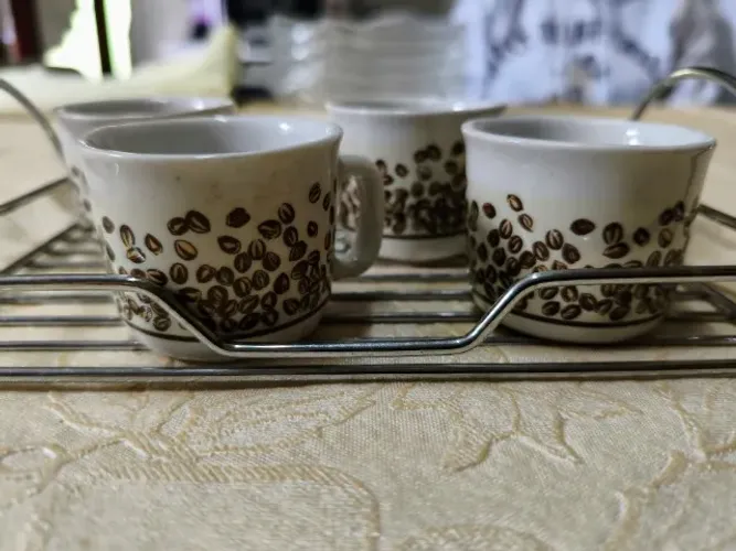 Conjunto mini xícara com bandeja de inox