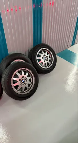 Roda Bmw Aro 15 com Pneus