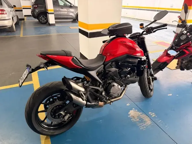 Ducati Monster 937cc 2022.