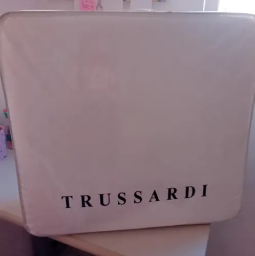 Cobertor Trussardi tamanho Queen branco