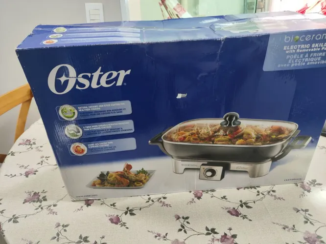 Frigideira elétrica removível biocerâmica Oster Ckstsk 3009 Cor preta Frequência 50 MHz