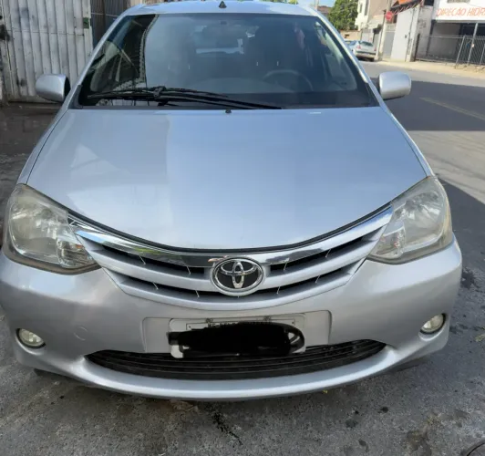 Toyota Etios XLS 1.5 Flex 16V 5P Mec. 2013