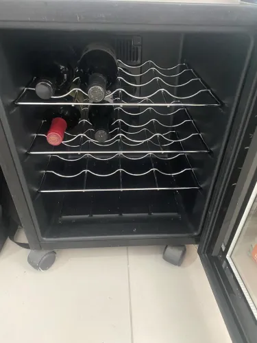 Adega Climatizadora de vinhos