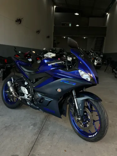 Yamaha YZF R-3 321 2024
