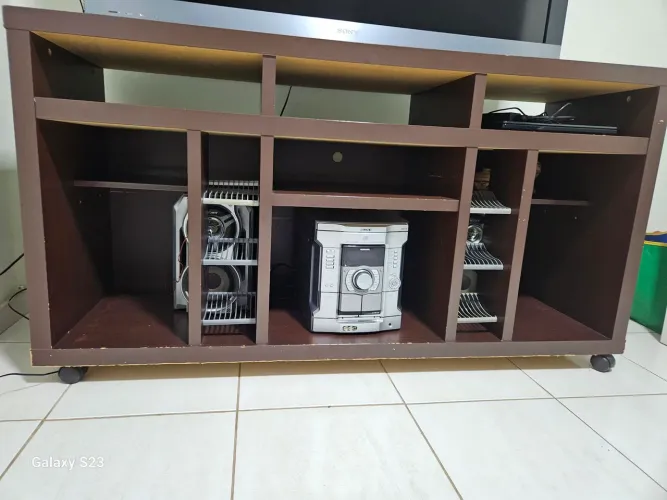 Rack para TV Usado - Marrom - Bom Estado
