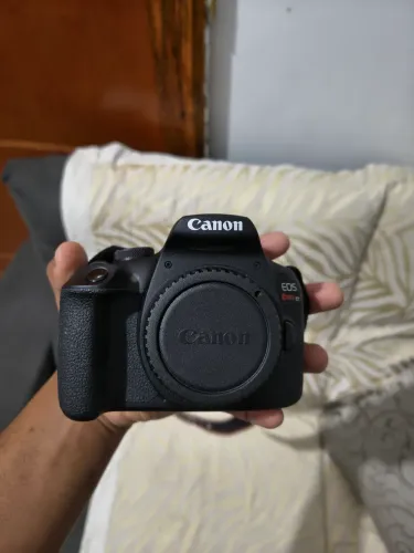 KIT CÂMERA CANON EOS REBEL T7 + ACESSÓRIOS
