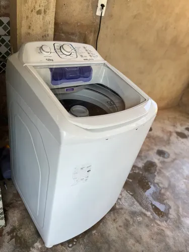Máquina Eletrolux 12 kg