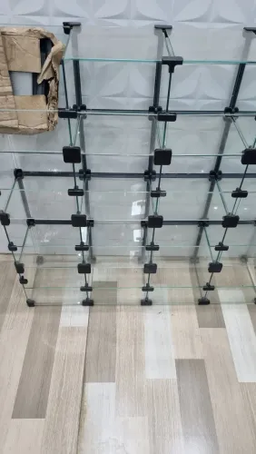 Vendo pateleira de vidro para lojas esta bem conservado