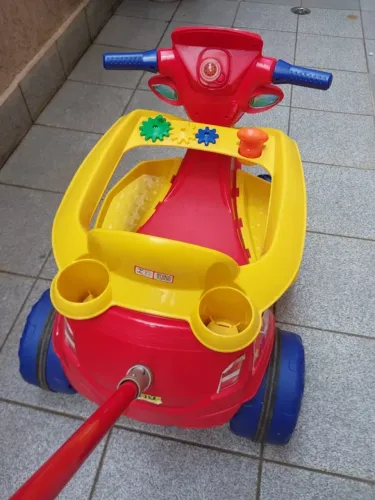 Triciclo Velobaby Passeio e Pedal, Bandeirante, Vermelho