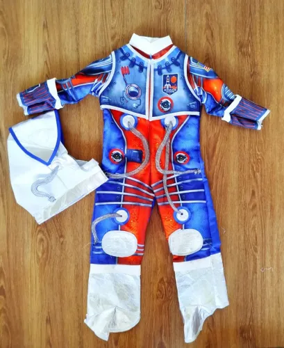 Fantasia Infantil Astronauta Tamanho 5/6 anos 