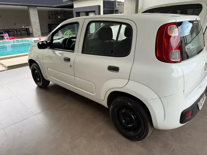 Fiat Uno Vivace 1.0 EVO Fire Flex 8V 3P 2014