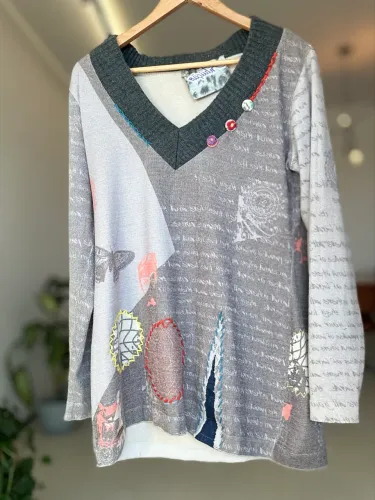 Blusa Alongada G de Tricot com Bordados Criativos