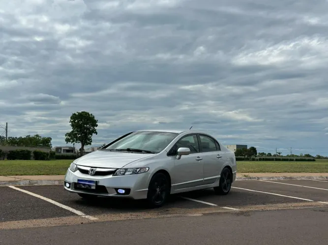 Honda Civic Sedan LXS 1.8/1.8 Flex 16V Aut. 4P 2009