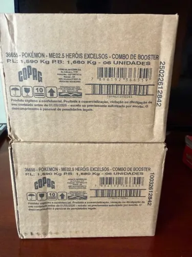 Carta Pokémon TCG Case de Mini BB Heróis Excelsos