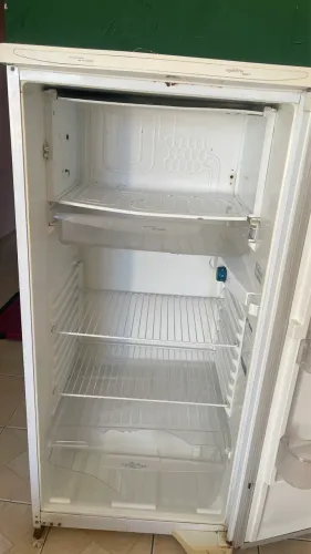 Vendo Geladeira !