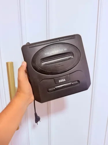 MEGA DRIVE 3 (REPARO OU RETIRADA DE PEÇA)