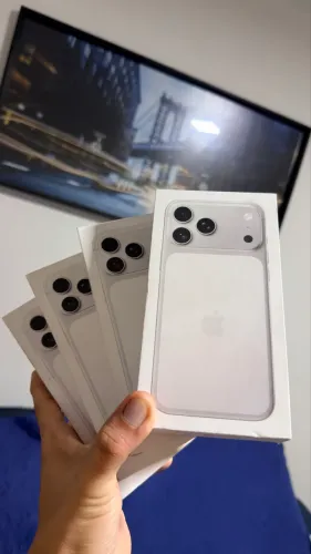 Iphone 17 Pro max 256 GB LACRADO SILVER