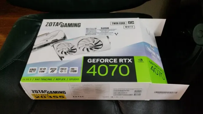 CAIXA - Geforce RTX 4070 Zotac Gaming - White edition