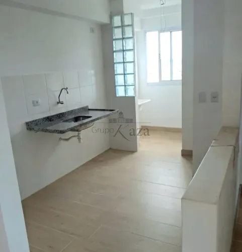 Apartamento - Residencial Sinai - Jardim Colonial - 2 Dormitórios - 52m².