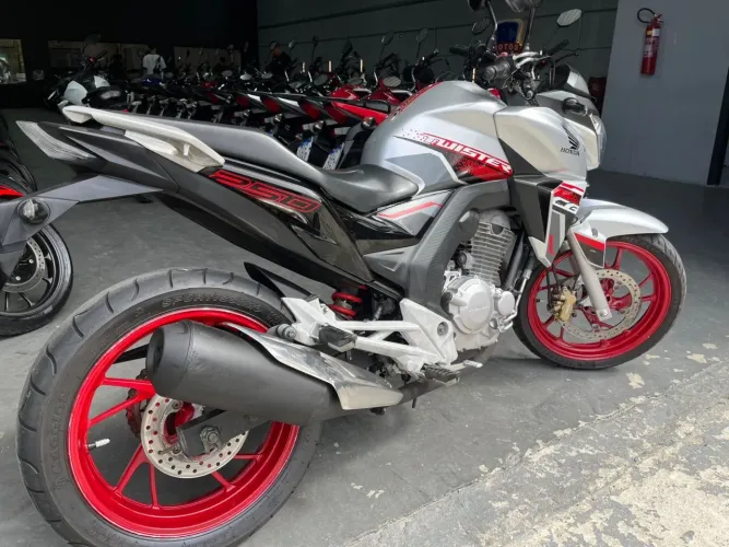 CB TWISTER 250 2021