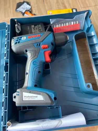 Furadeira Parafusadeira Bosch GSR 1000 Smart, Com Acessórios, 12 Volts